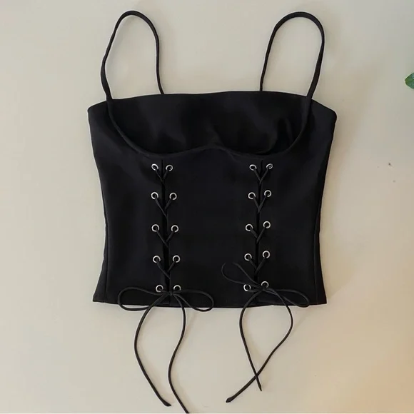 Princess Polly Top - Picture 1 of 10